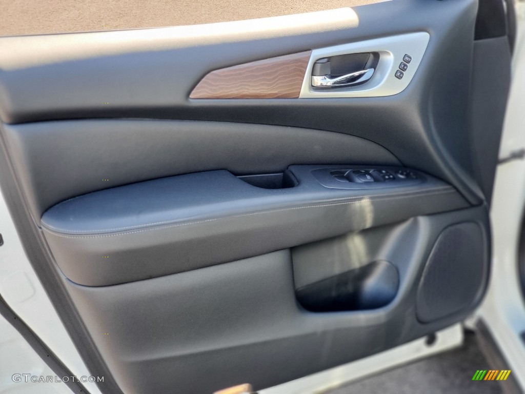 2019 Pathfinder Platinum 4x4 - Pearl White Tricoat / Charcoal photo #35