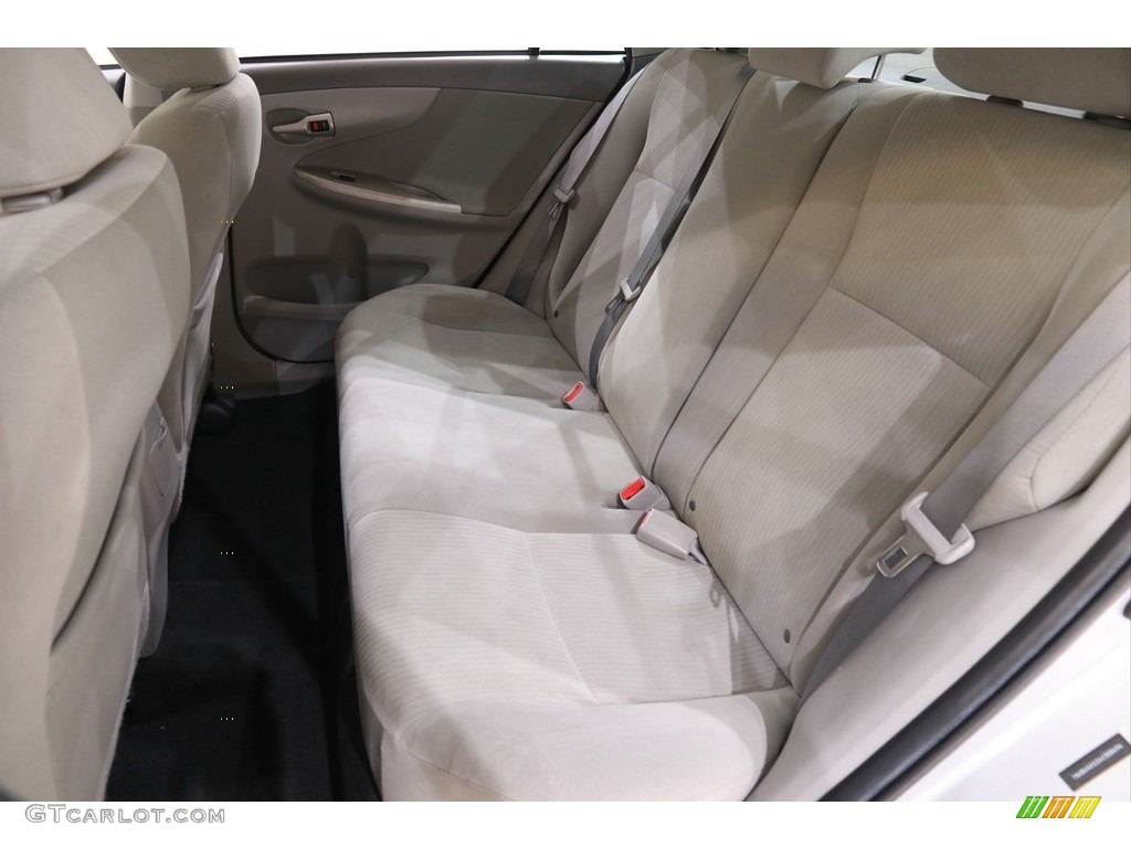 2010 Corolla LE - Classic Silver Metallic / Ash photo #14