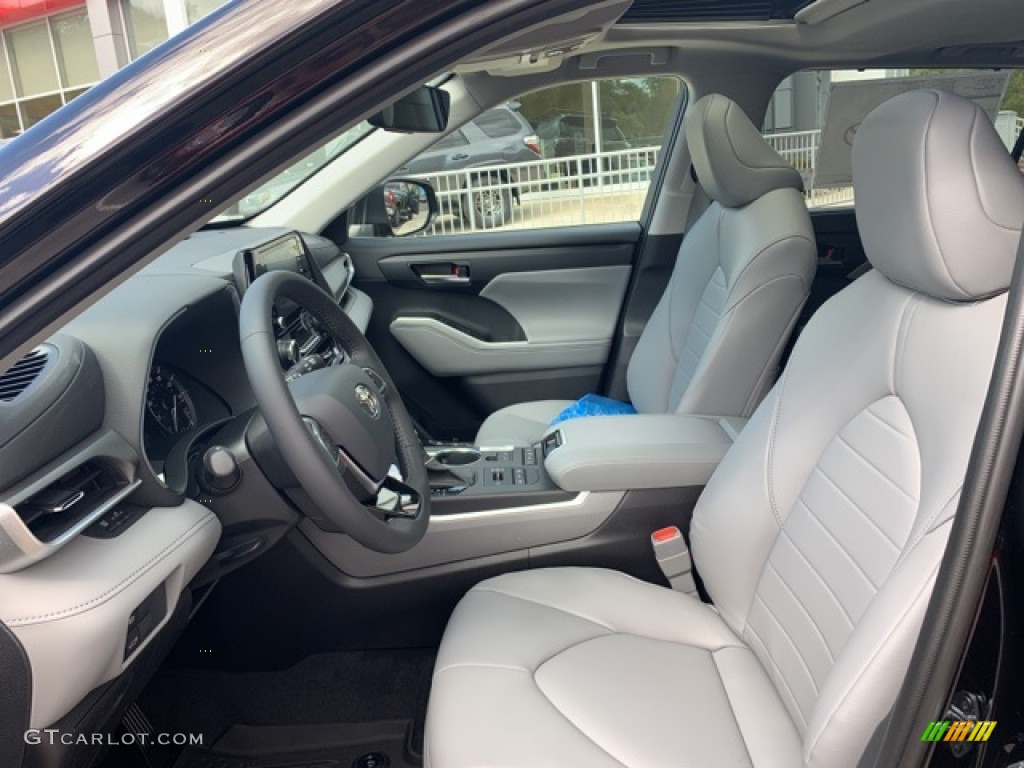 2021 Toyota Highlander XLE AWD Front Seat Photo #139777428