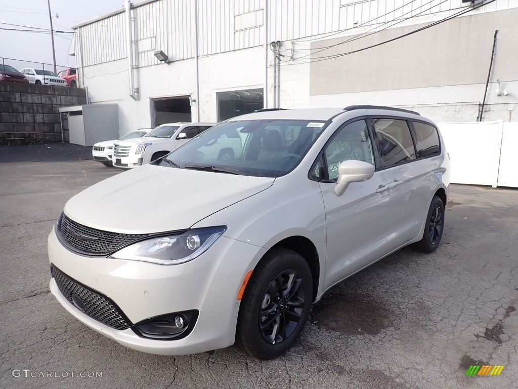 2020 Pacifica Launch Edition AWD - Luxury White Pearl / Black photo #1