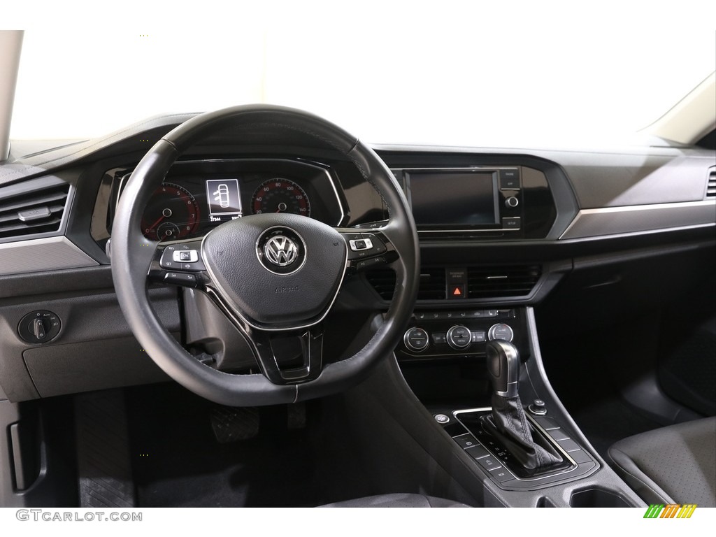2019 Volkswagen Jetta SE Dashboard Photos