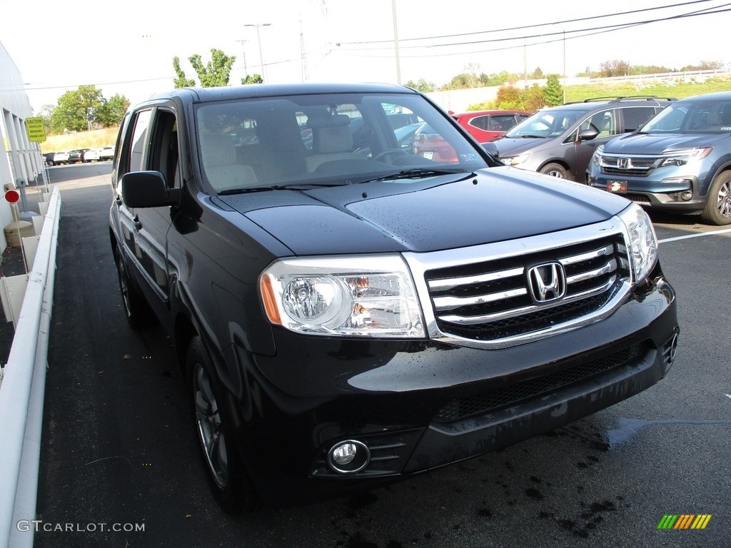 2015 Pilot SE 4WD - Crystal Black Pearl / Gray photo #8