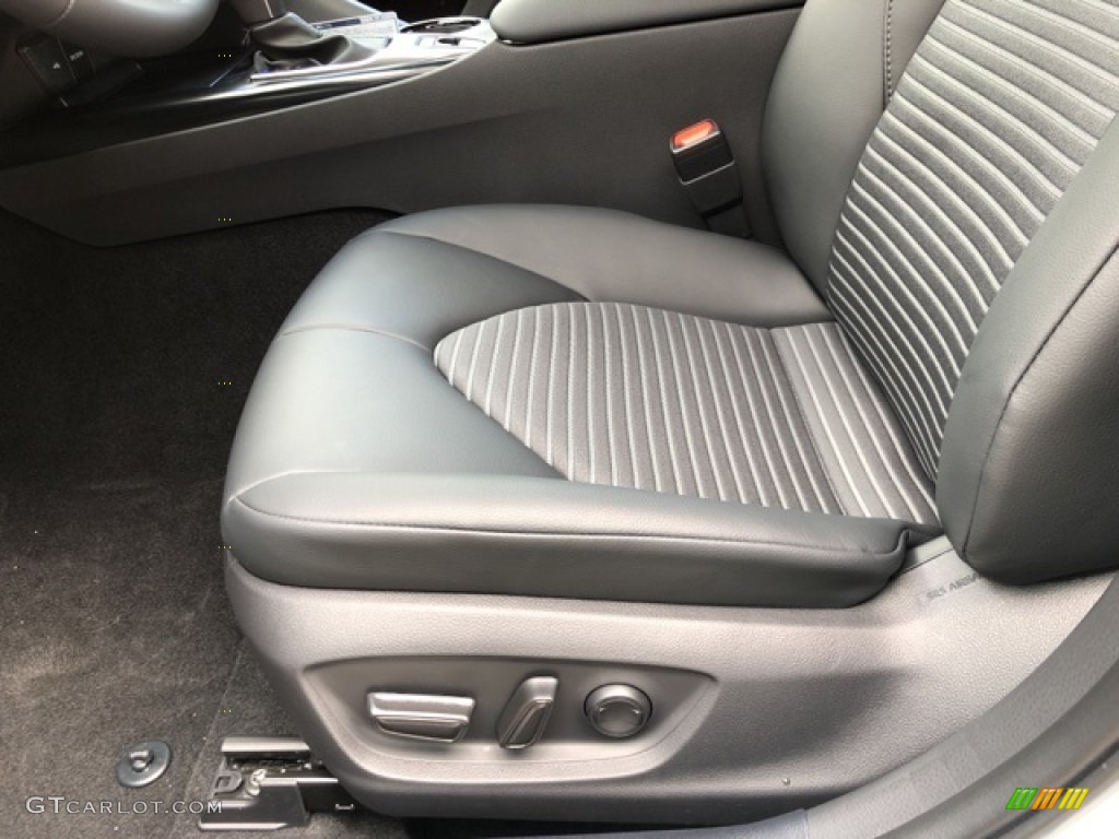 2020 Toyota Camry SE AWD Nightshade Edition Front Seat Photos