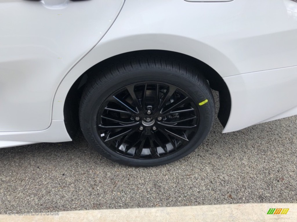 2020 Toyota Camry SE AWD Nightshade Edition Wheel Photos