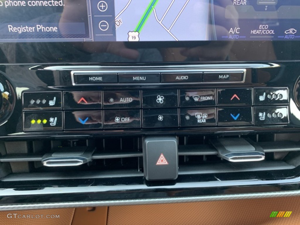 2021 Toyota Highlander Hybrid Platinum AWD Controls Photo #139782015