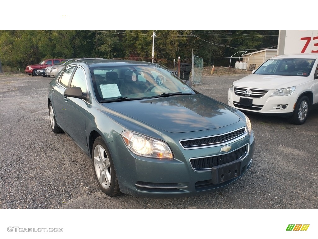2009 Malibu LS Sedan - Silver Moss Metallic / Titanium photo #2