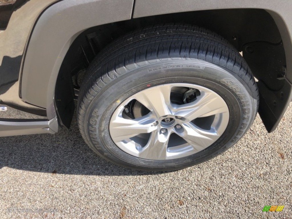 2021 RAV4 XLE AWD Hybrid - Midnight Black Metallic / Black photo #25