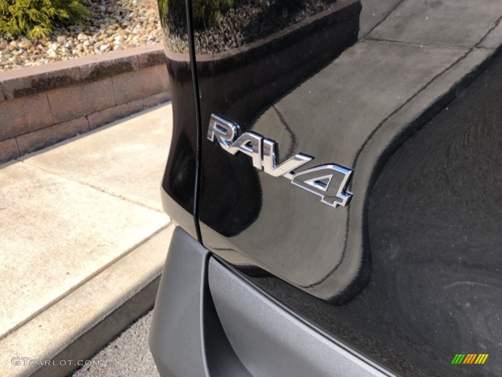 2021 RAV4 XLE AWD Hybrid - Midnight Black Metallic / Black photo #30