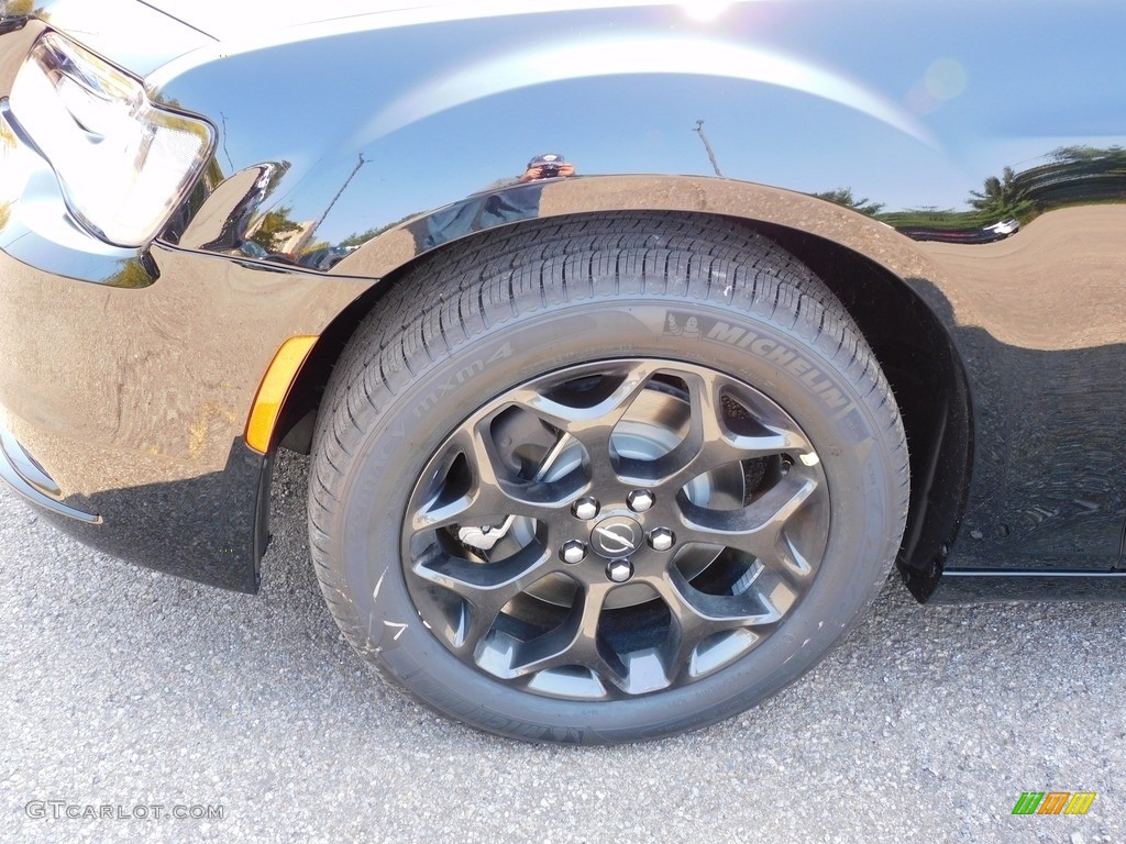 2020 Chrysler 300 Touring AWD Wheel Photo #139786185