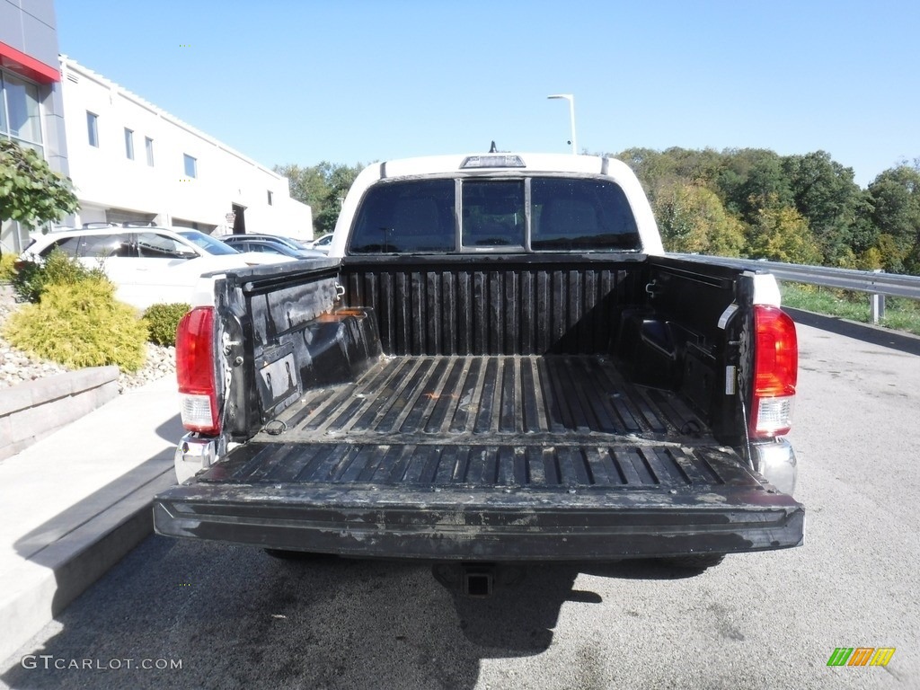 2017 Tacoma SR5 Double Cab 4x4 - Super White / Cement Gray photo #15