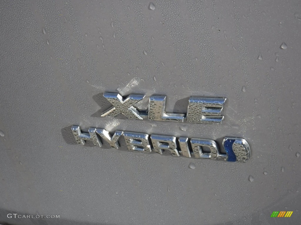 2017 RAV4 XLE AWD Hybrid - Silver Sky Metallic / Black photo #13