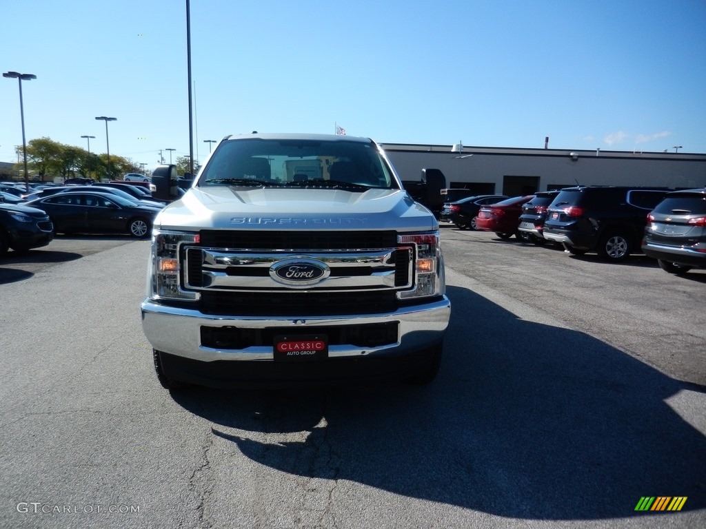 Oxford White Ford F250 Super Duty