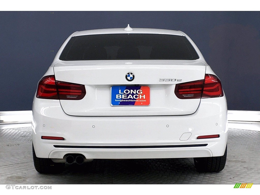2018 3 Series 330e iPerformance Sedan - Alpine White / Black photo #3