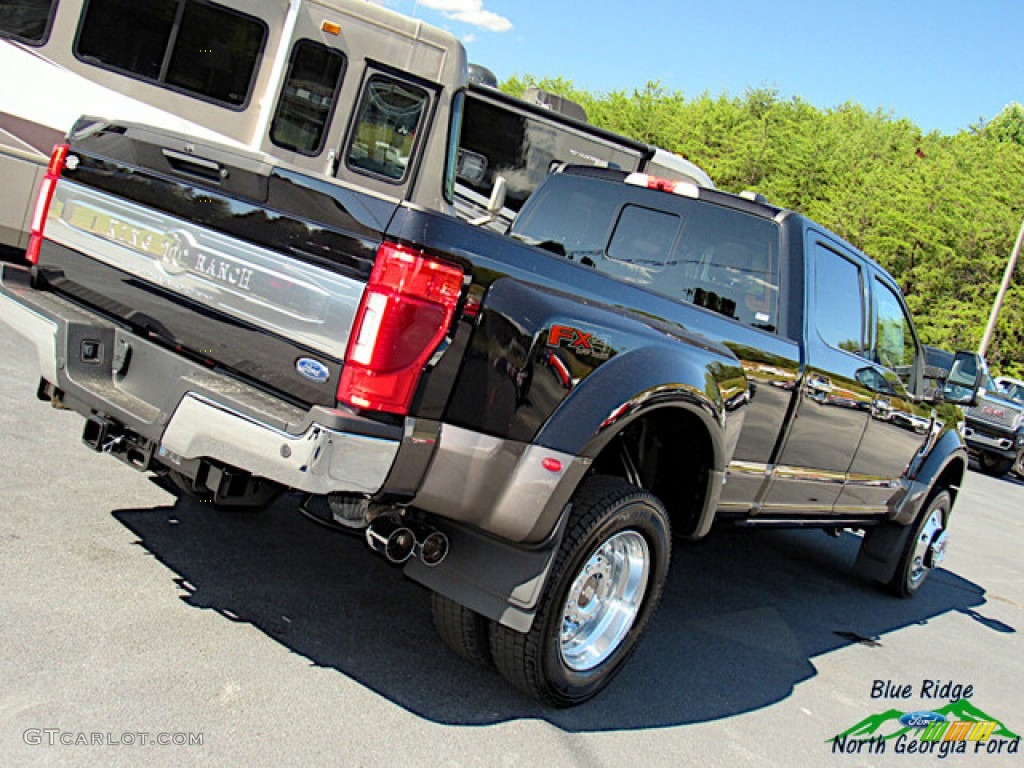 2020 F450 Super Duty King Ranch Crew Cab 4x4 - Agate Black / King Ranch Java photo #34