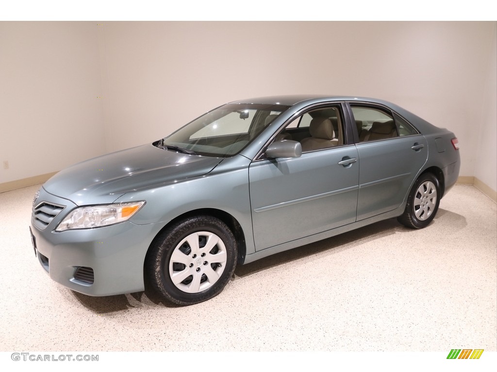 2011 Camry LE - Aloe Green Metallic / Bisque photo #2