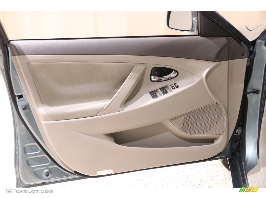2011 Camry LE - Aloe Green Metallic / Bisque photo #3