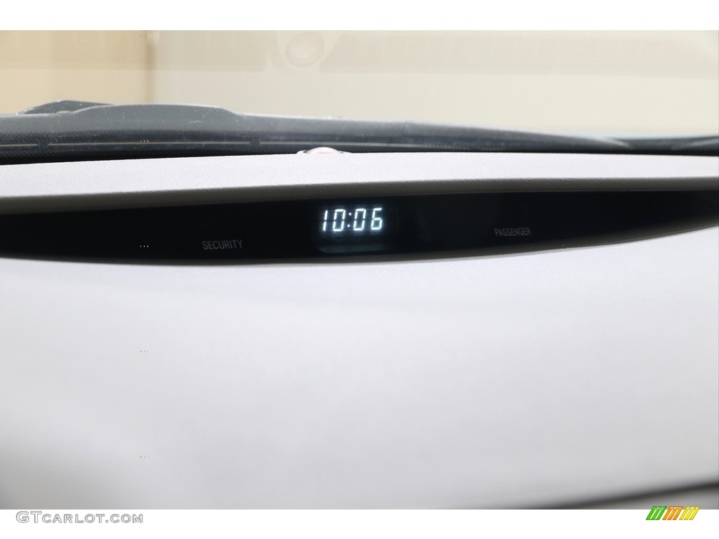2011 Camry LE - Aloe Green Metallic / Bisque photo #12