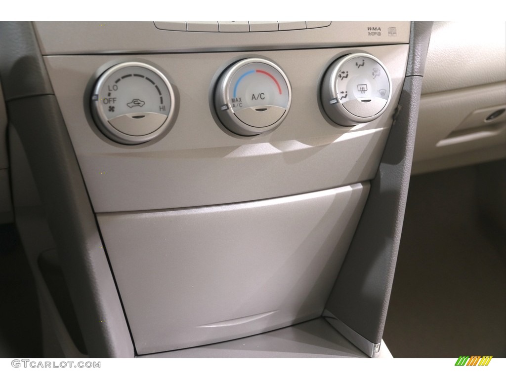 2011 Camry LE - Aloe Green Metallic / Bisque photo #16
