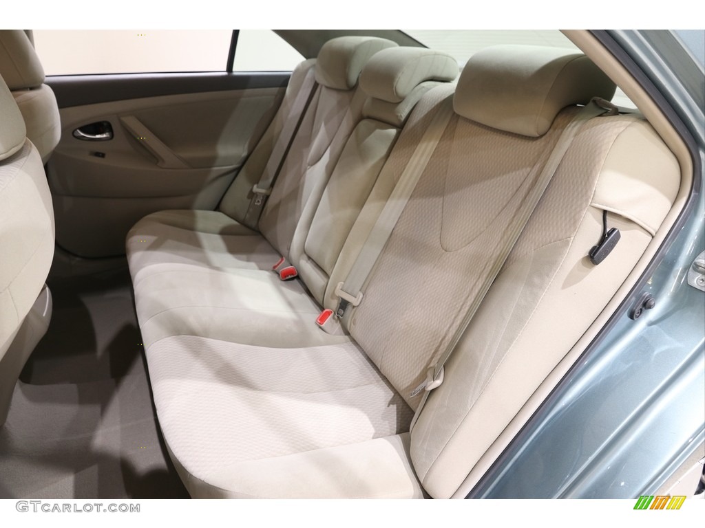 2011 Camry LE - Aloe Green Metallic / Bisque photo #24
