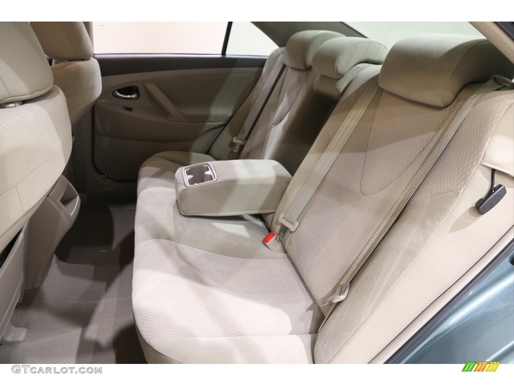 2011 Camry LE - Aloe Green Metallic / Bisque photo #25