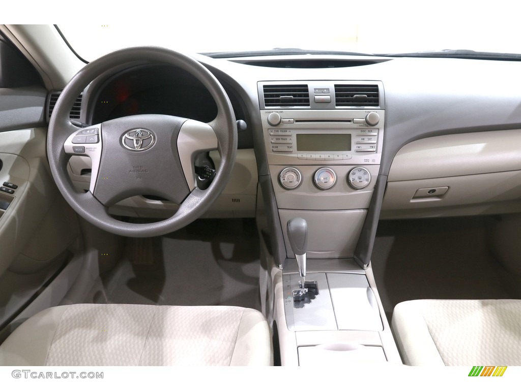 2011 Camry LE - Aloe Green Metallic / Bisque photo #26