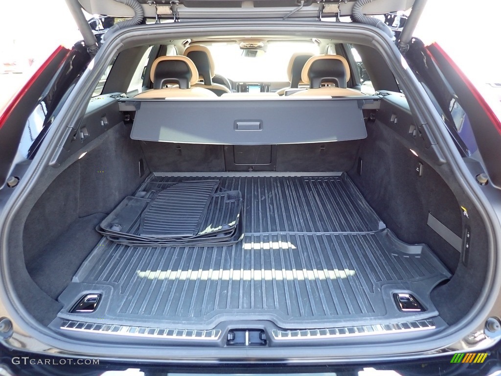 2018 Volvo V90 T5 Trunk Photos