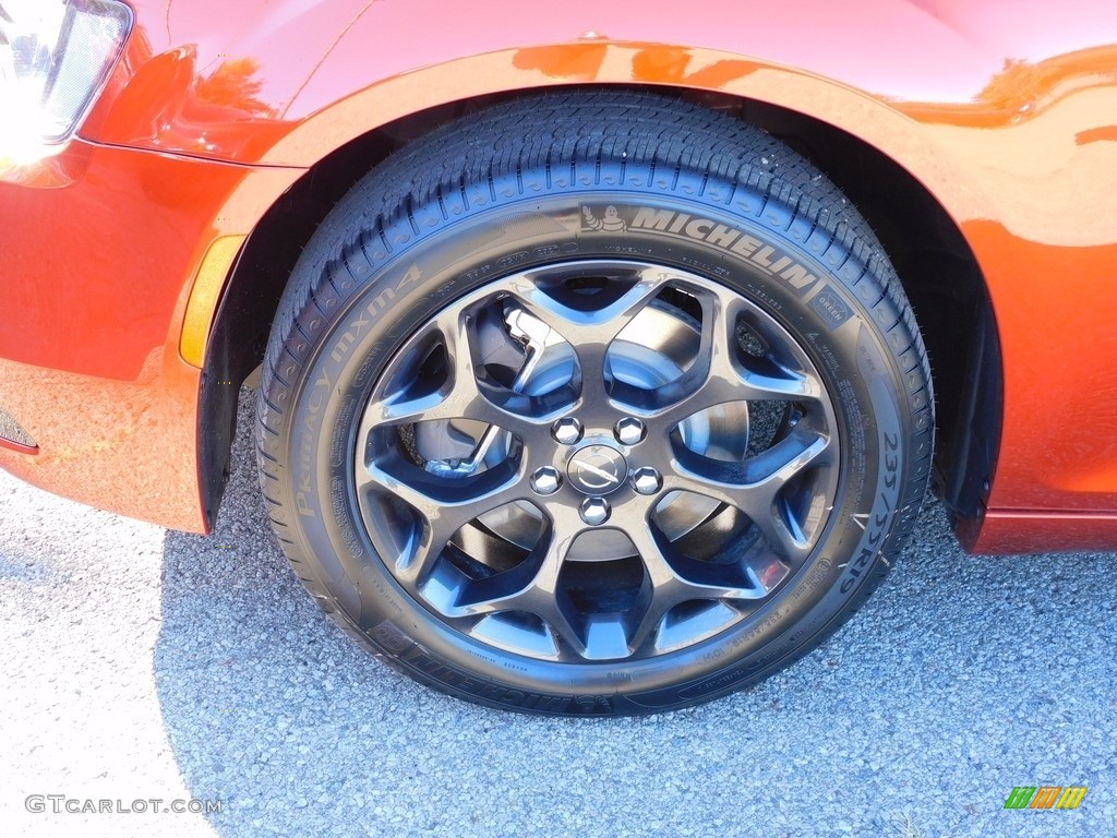 2020 Chrysler 300 Touring AWD Wheel Photos