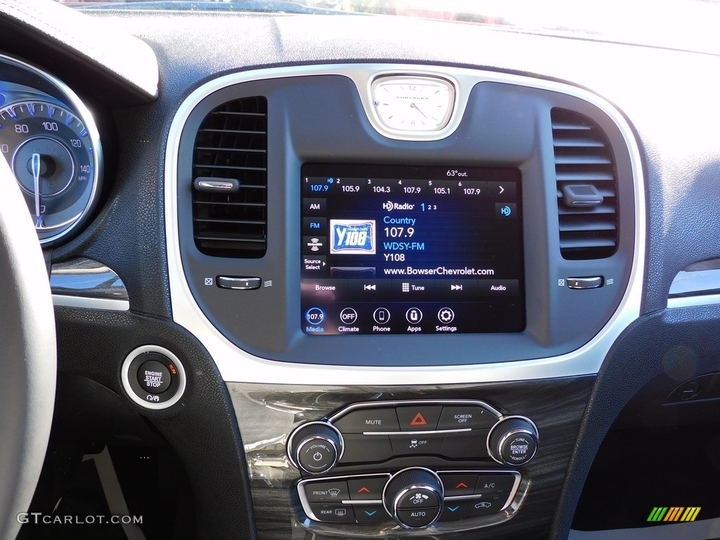 2020 Chrysler 300 Touring AWD Controls Photo #139803465