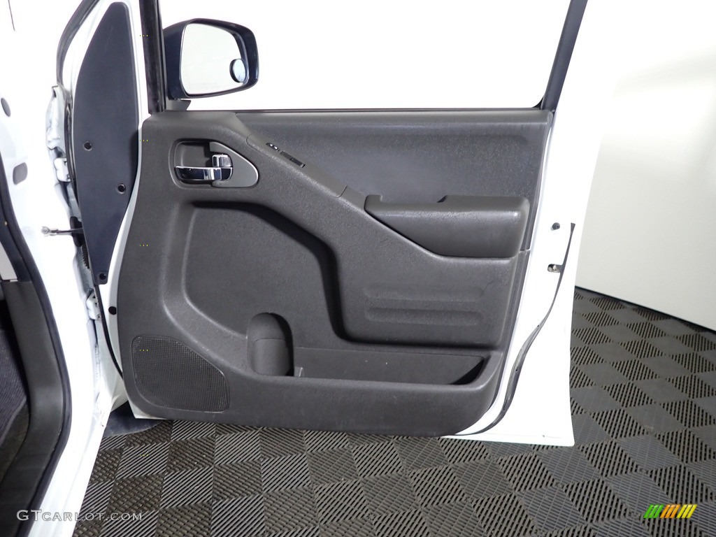 2017 Nissan Frontier SV King Cab 4x4 Steel Door Panel Photo #139809591