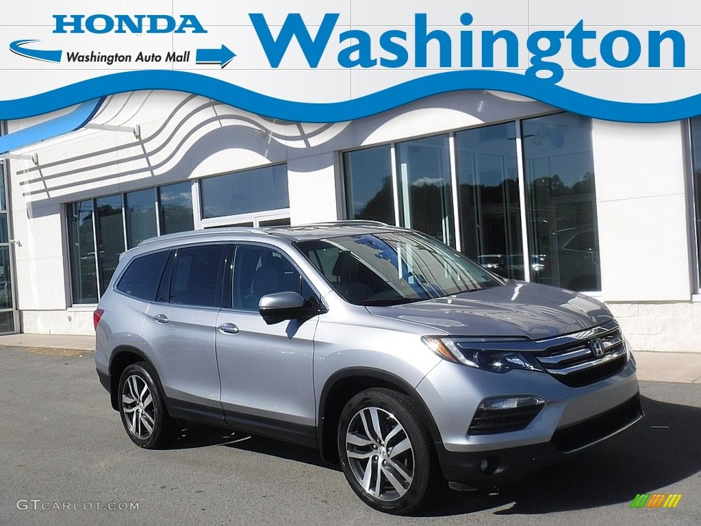 2018 Pilot Touring AWD - Lunar Silver Metallic / Gray photo #1