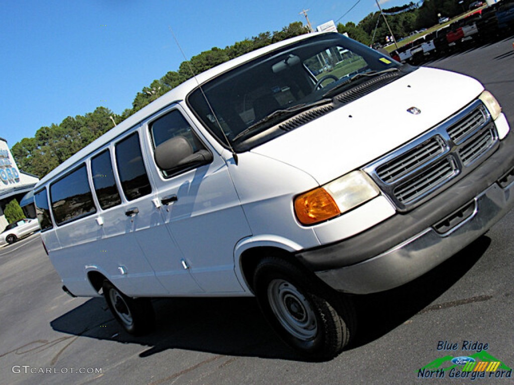 2002 Ram Van 3500 Passenger - Bright White / Dark Slate Gray photo #24
