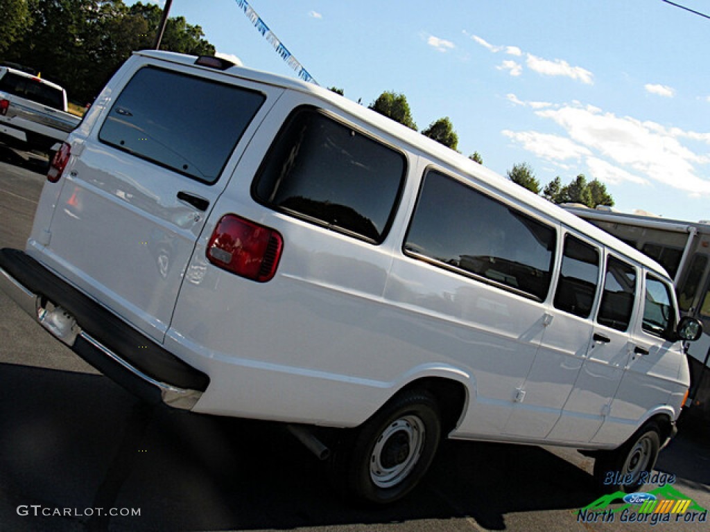 2002 Ram Van 3500 Passenger - Bright White / Dark Slate Gray photo #25