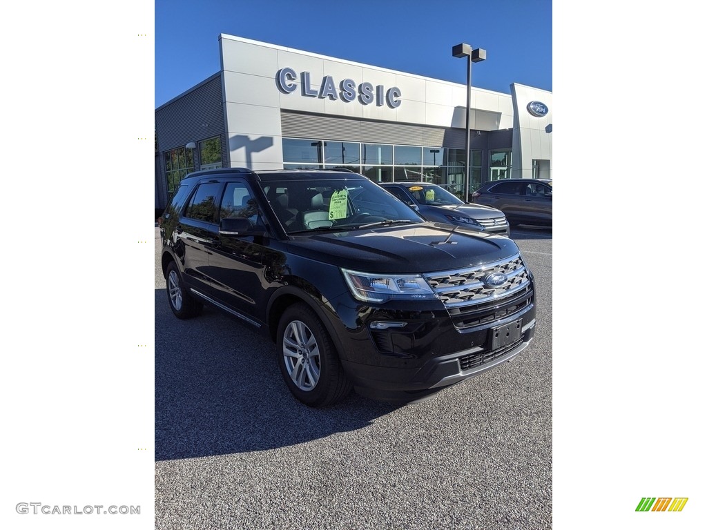 2018 Explorer XLT 4WD - Shadow Black / Ebony Black photo #3