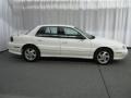 1997 Bright White Pontiac Grand Am SE Sedan  photo #2