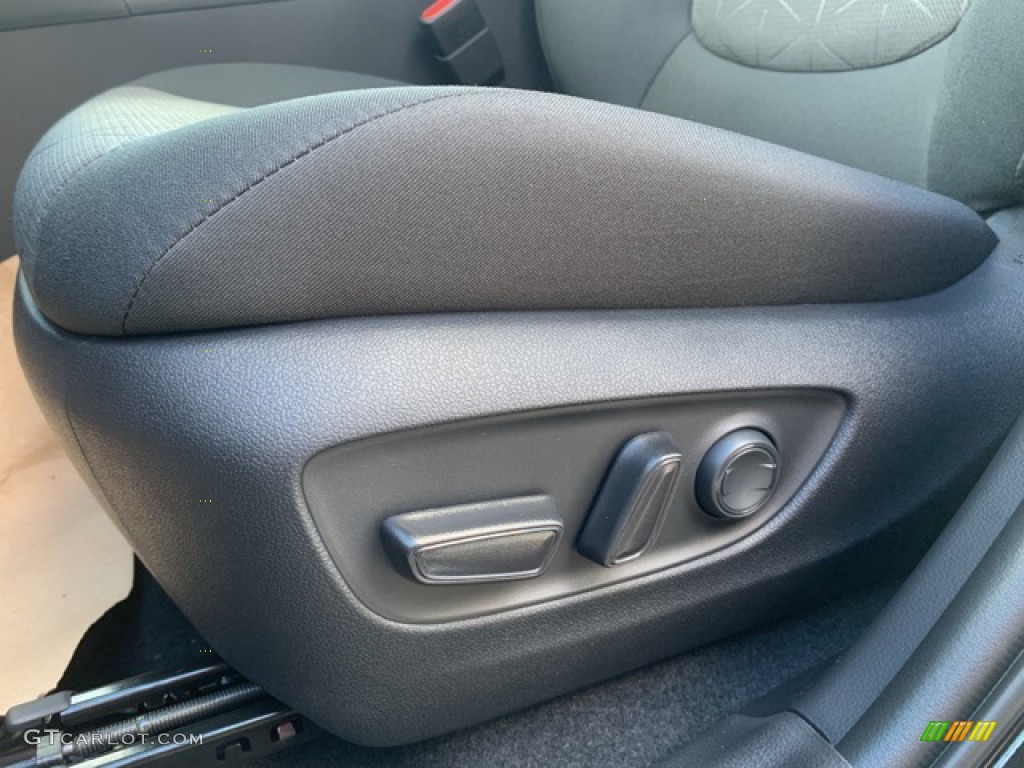 2021 RAV4 XLE AWD - Midnight Black Metallic / Black photo #17