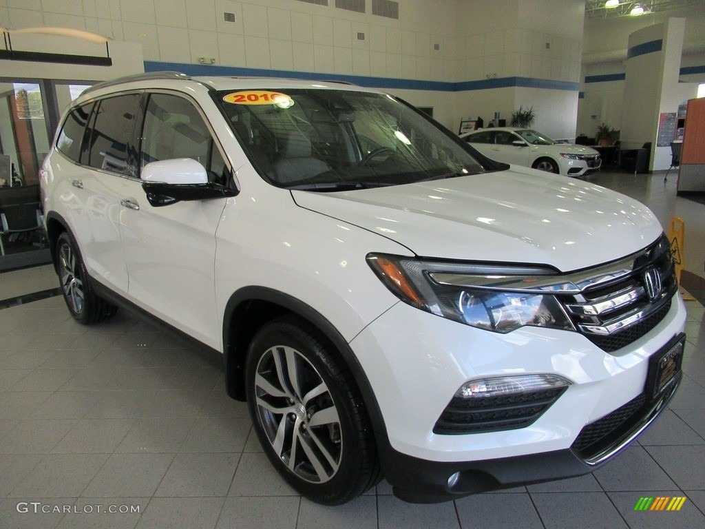 2016 Pilot Touring AWD - White Diamond Pearl / Black photo #1