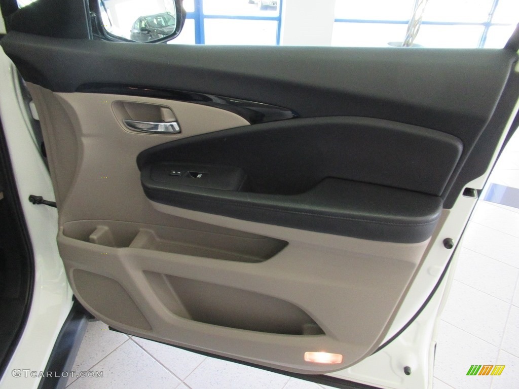2016 Honda Pilot Touring AWD Black Door Panel Photo #139813761
