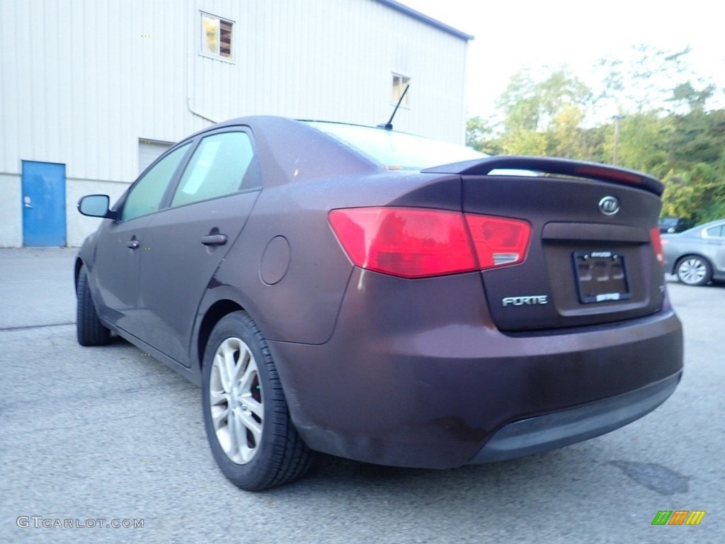2011 Forte EX - Spicy Red / Coffee photo #2