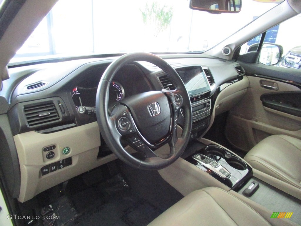 2016 Honda Pilot Touring AWD Black Dashboard Photo #139814121