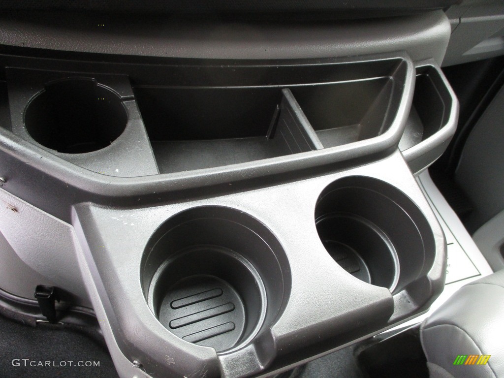2013 E Series Van E150 Cargo - Ingot Silver Metallic / Medium Flint photo #17