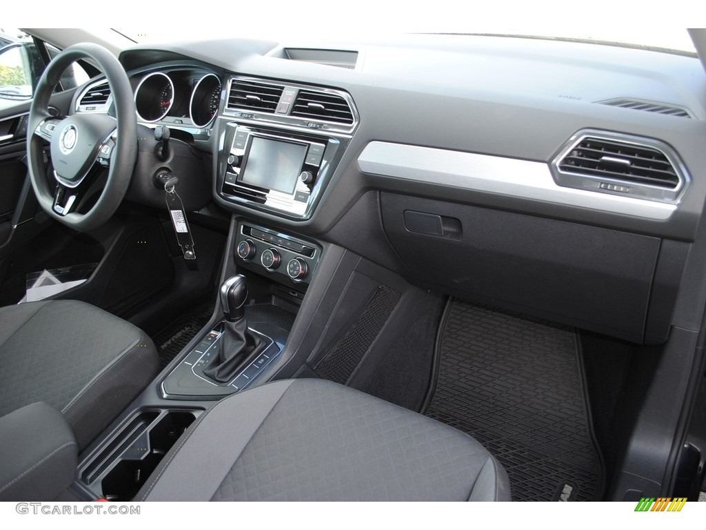 2018 Volkswagen Tiguan S Titan Black Dashboard Photo #139823913