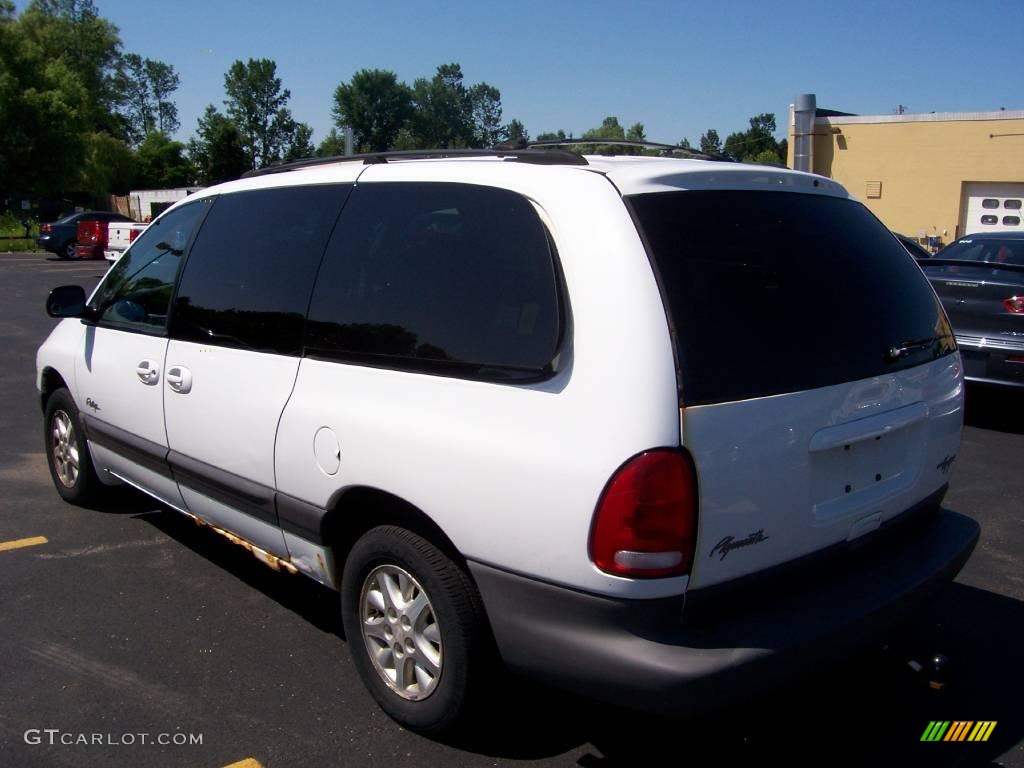 1997 Grand Voyager SE - Bright White / Gray photo #8