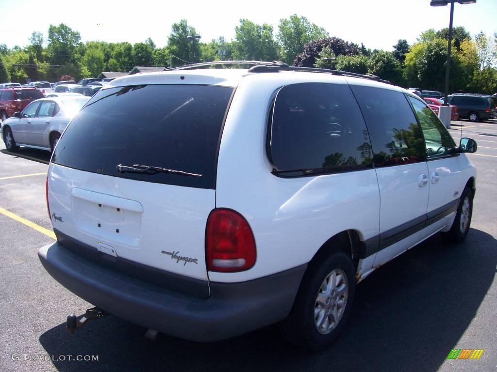 1997 Grand Voyager SE - Bright White / Gray photo #10