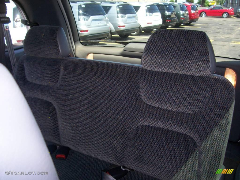1997 Grand Voyager SE - Bright White / Gray photo #17