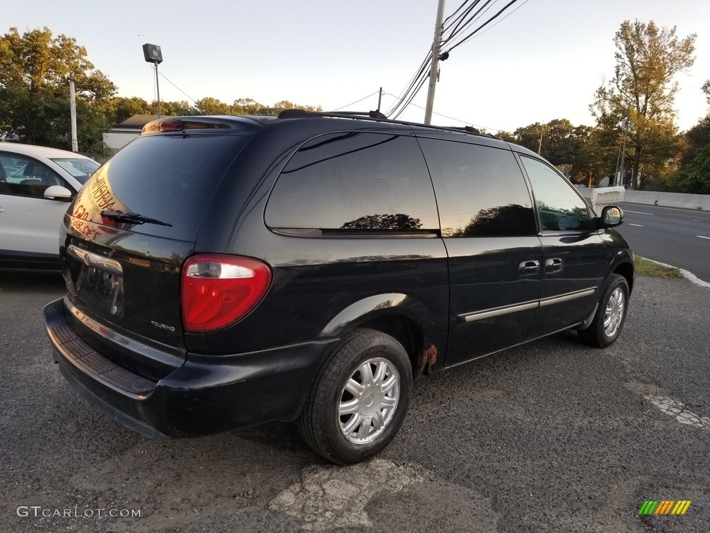 2005 Town & Country Touring - Brilliant Black / Medium Slate Gray photo #3