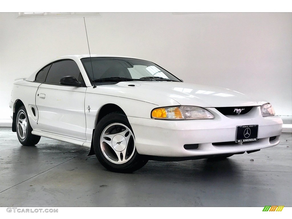 Ultra White 1998 Ford Mustang V6 Coupe Exterior Photo #139829040