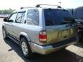 Sierra Silver Metallic - Pathfinder LE 4x4 Photo No. 4