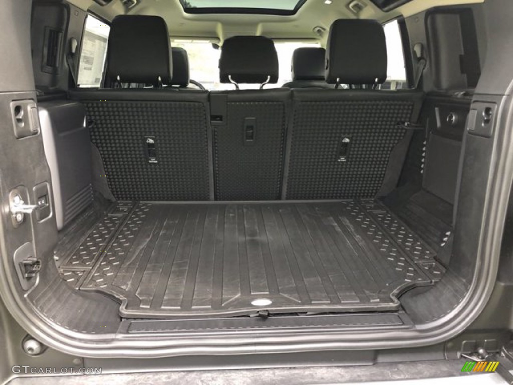 2020 Land Rover Defender 110 S Trunk Photo #139831680