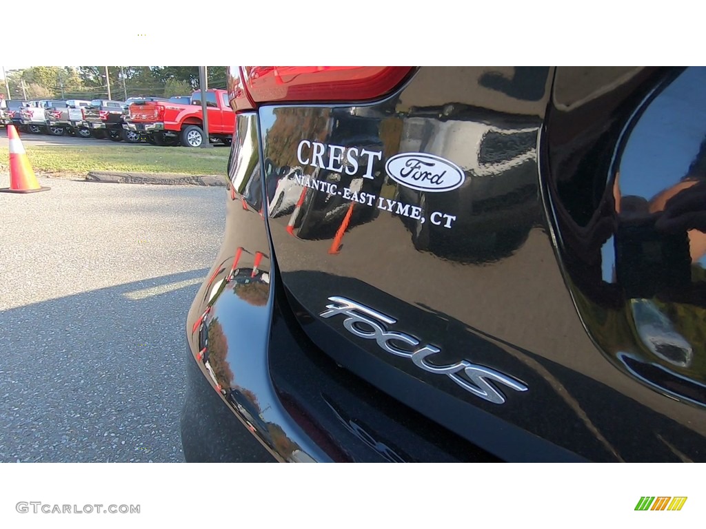 2015 Focus S Sedan - Tuxedo Black Metallic / Charcoal Black photo #9