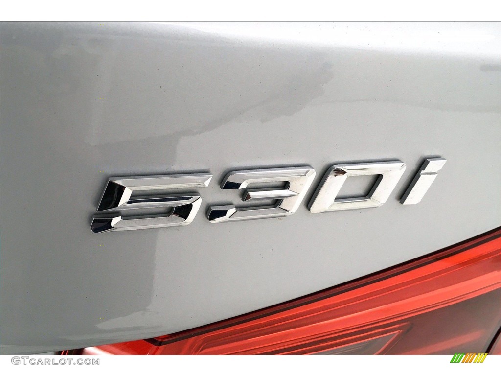 2017 5 Series 530i Sedan - Glacier Silver Metallic / Black photo #7